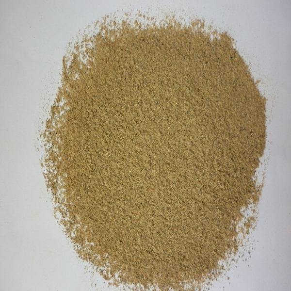 Kardamom mit Schale gemahlen