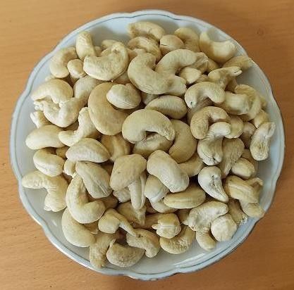 Cashewkerne ganz